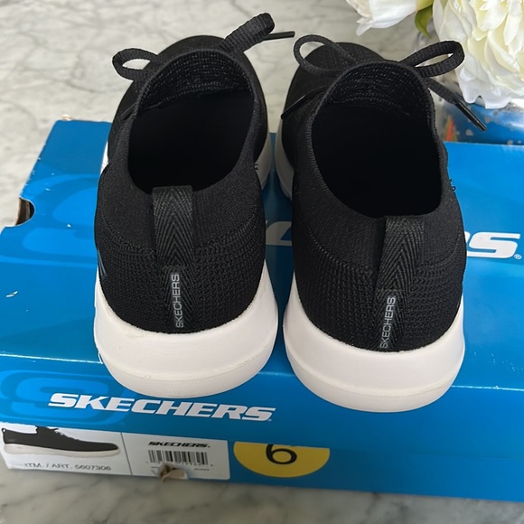 New Sketchers Air Cooled Goga Mat Stretch Fit Sneakers - Picture 3 of 4